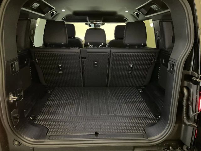 Land Rover Defender 110 AWD D300