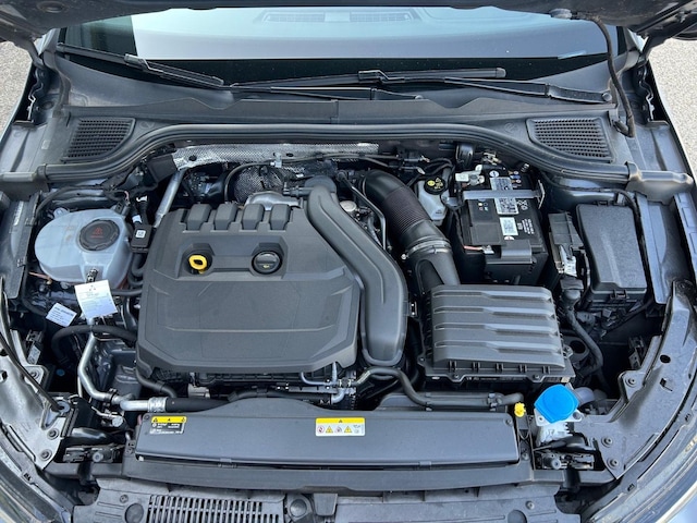 Volkswagen Golf 1.5 eTSI Golf VIII