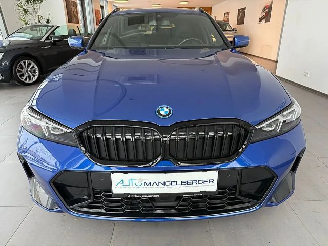 BMW 330 330e M-Sport Touring xDrive