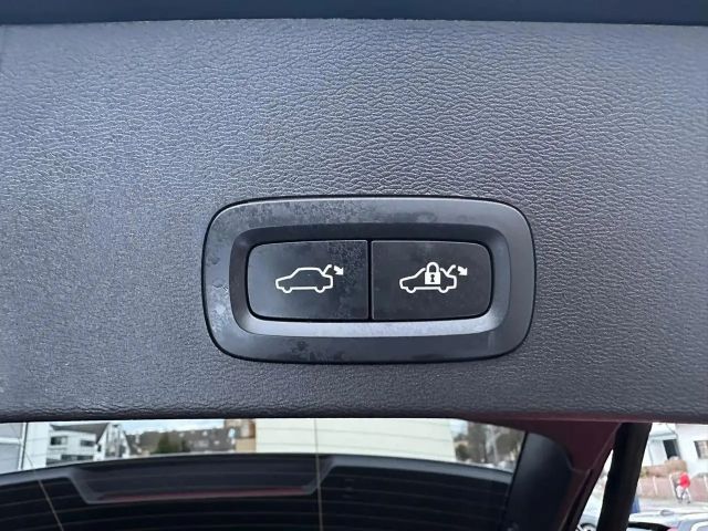 Volvo XC40 Dark Plus T5