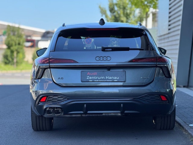 Audi A6 Avant Quattro S-Tronic