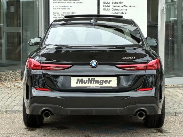 BMW 220 220i Coupé M-Sport
