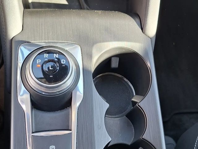 Ford Kuga AWD Hybrid Titanium