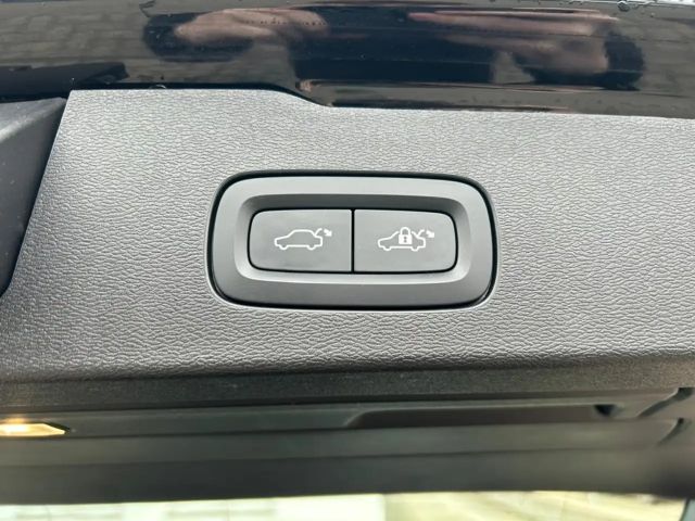 Volvo V60 AWD Dark Hybrid Plus T6