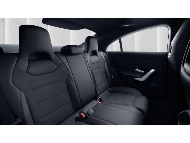 Mercedes-Benz CLA 200 AMG Line Coupé