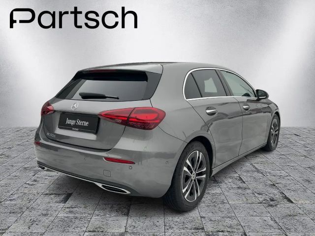 Mercedes-Benz A 180 A 180 d Progressive
