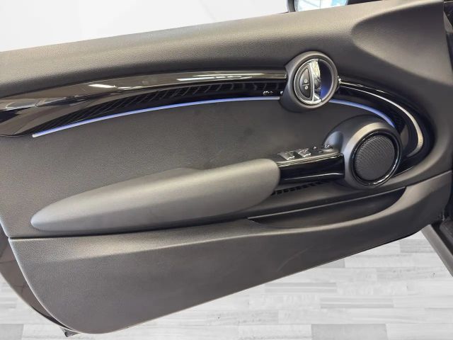 MINI Cooper Cabrio *** CABRIO *** CLASSIC TRIM *** AUTOMATIK ***