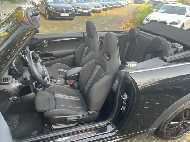 MINI John Cooper Works Cabrio JCW Trim/HUD/Navigation