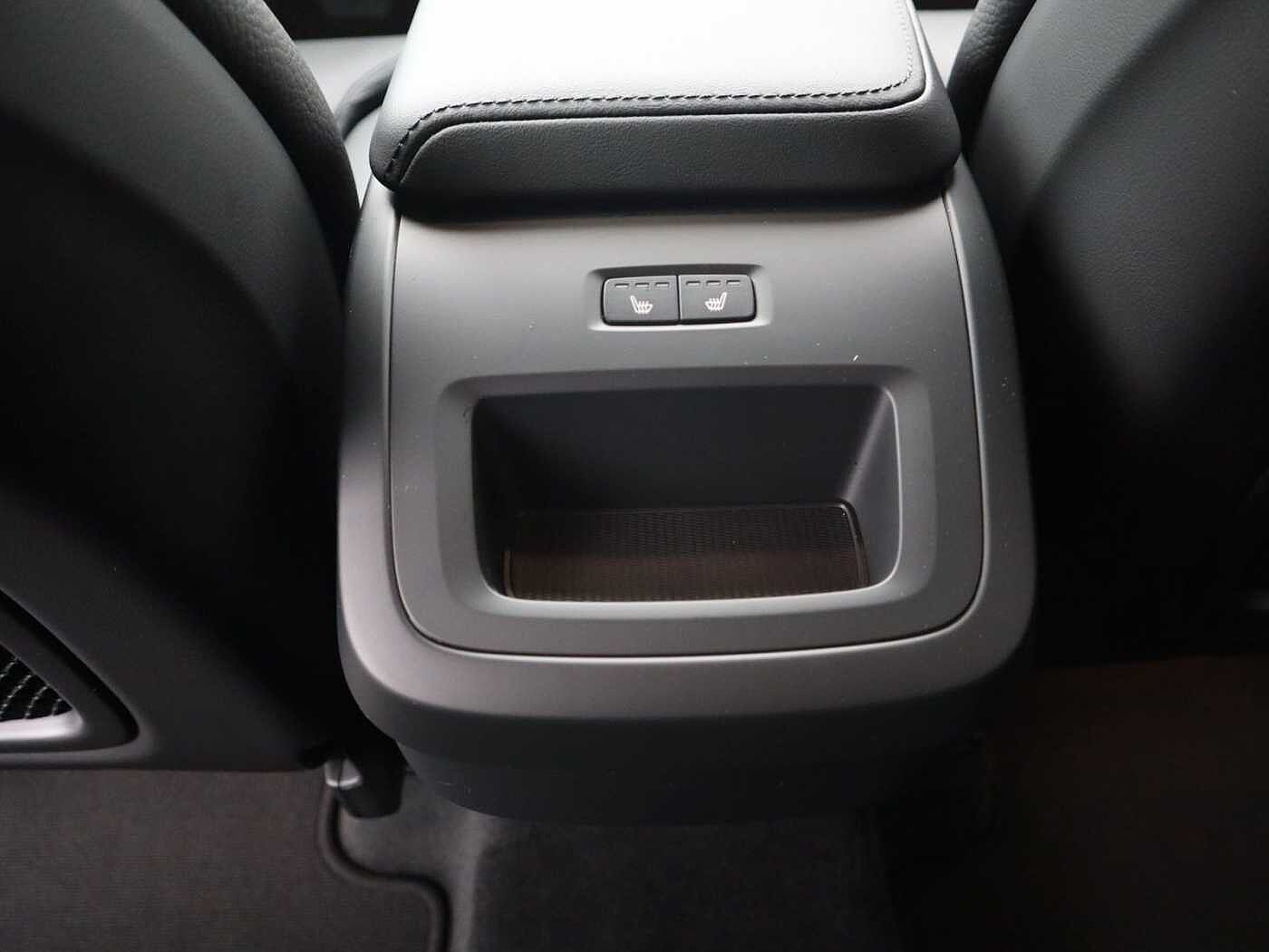 Volvo XC60 AWD Dark Plus