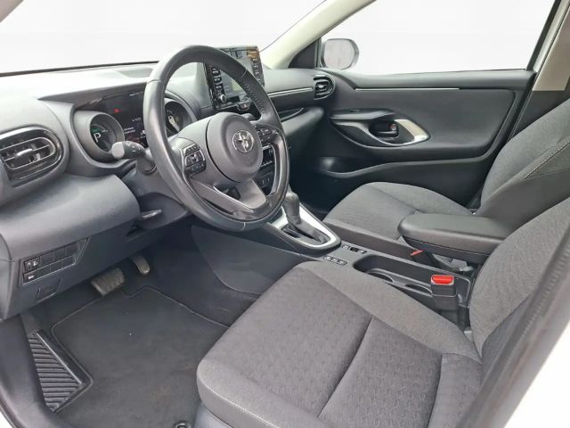 Toyota Yaris Hatchback Hybride Team D