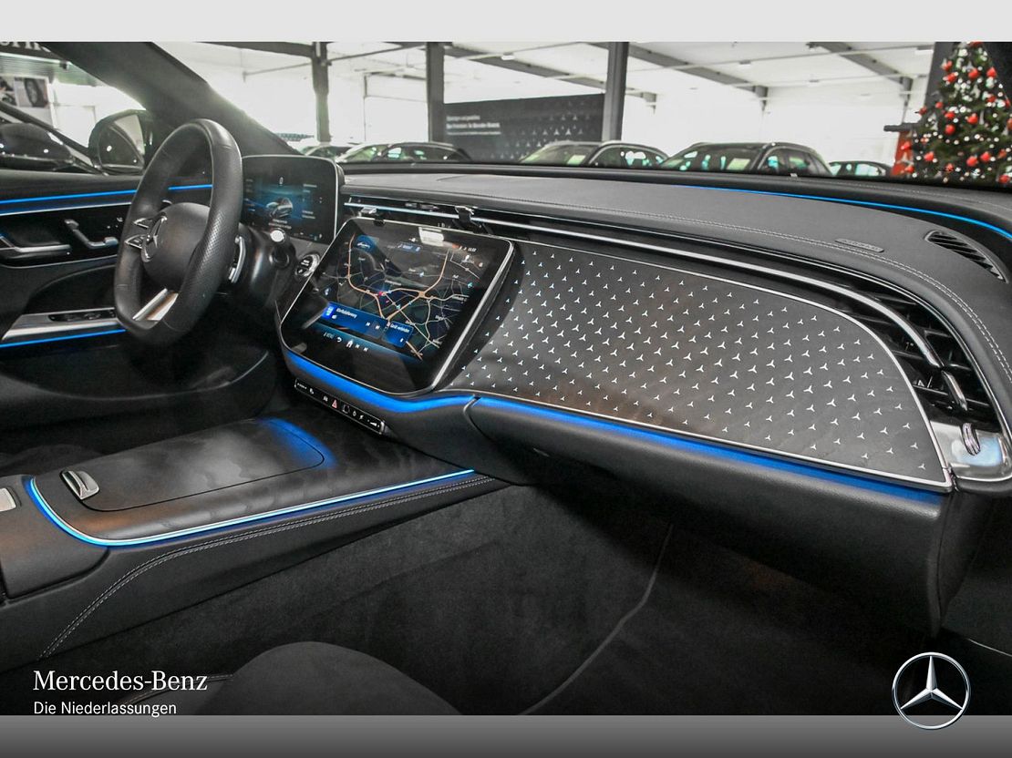 Mercedes-Benz E 220 AMG Line E 220 d Sedan