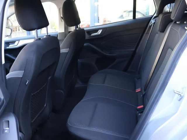 Ford Focus Cool & Connect Wagon