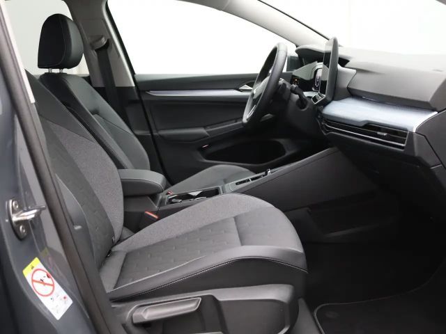 Volkswagen Golf 1.5 TSI DSG
