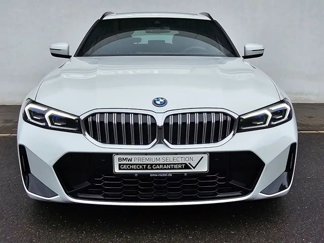 BMW 330 330e M-Sport Touring
