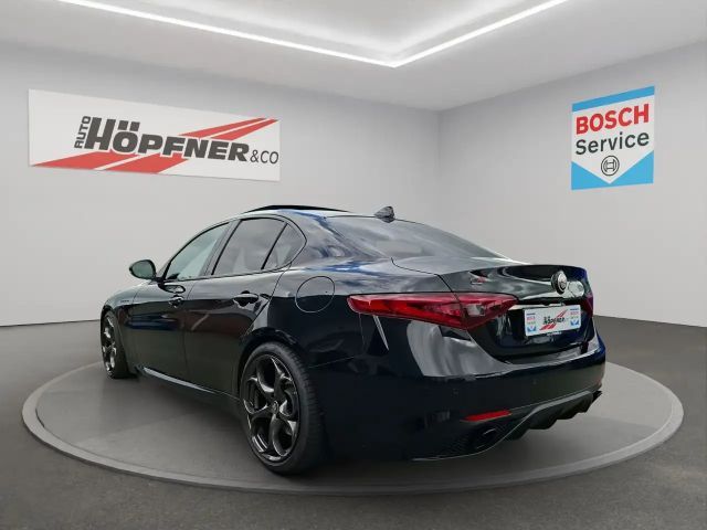 Alfa Romeo Giulia Q4 Turbo