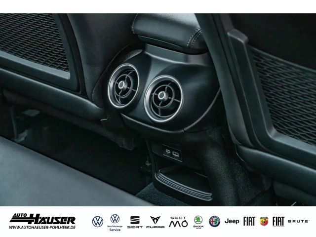 Alfa Romeo Stelvio AT8 Q4 Veloce