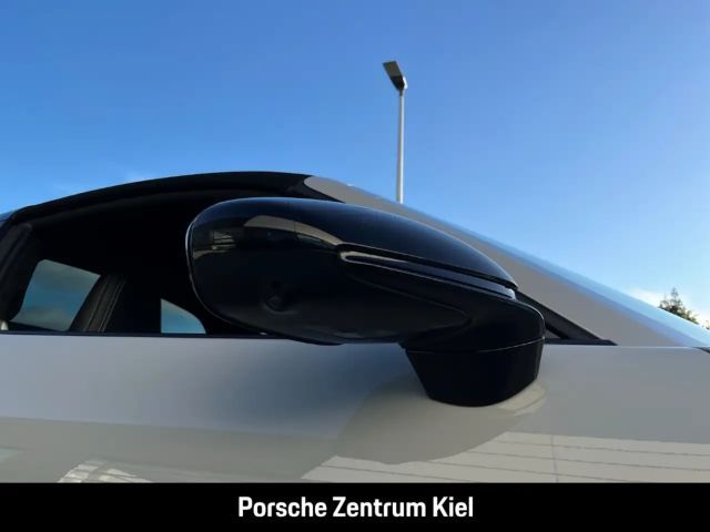 Porsche 992 4 Coupé GTS Targa