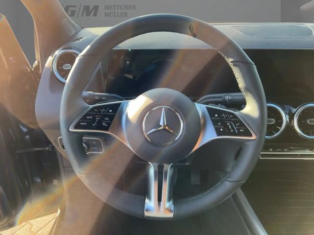 Mercedes-Benz B 250 4MATIC Progressive Sedan