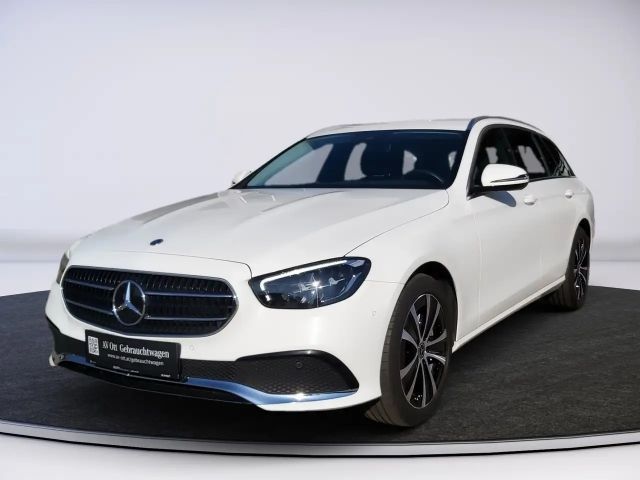 Mercedes-Benz E 300 AVANTGARDE E 300 de