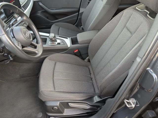 Audi A4 S-Tronic Sedan