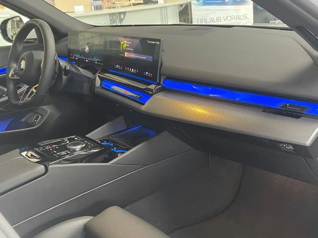 BMW 520 520i M-Sport Sedan