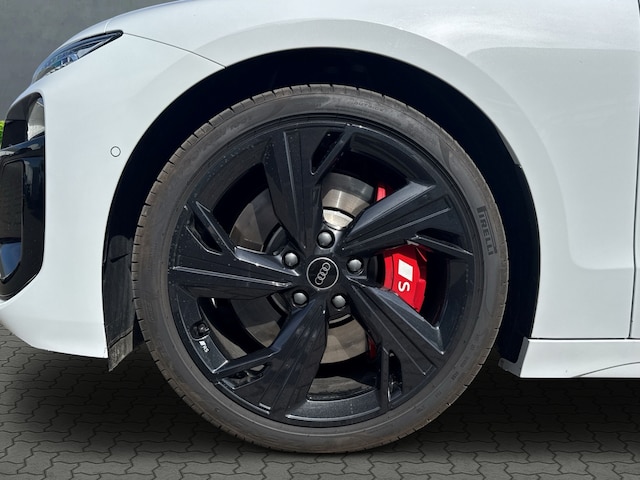 Audi A6 e-tron Avant Quattro