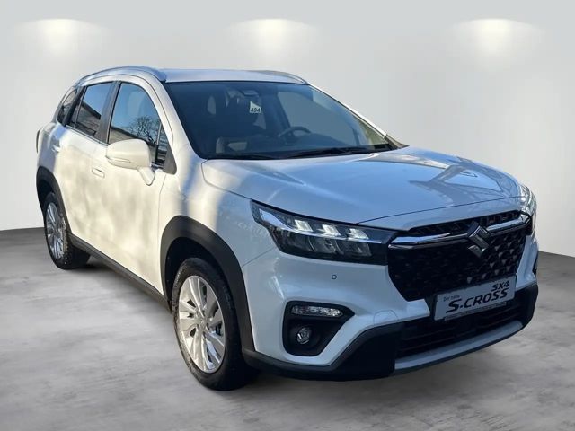 Suzuki S-Cross Hybrid