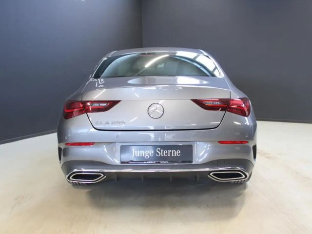 Mercedes-Benz CLA 200 AMG Line Coupé
