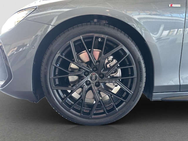 Audi A6 Avant Quattro S-Tronic