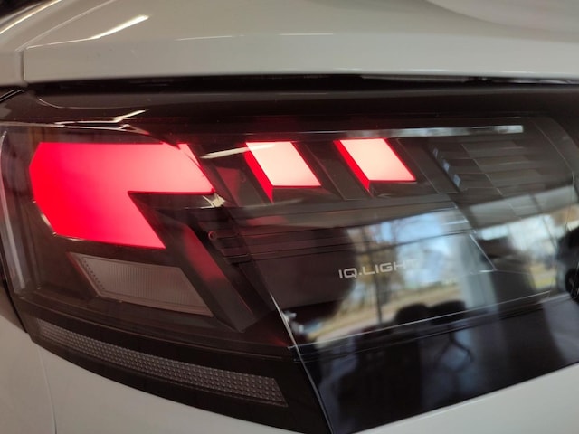 Volkswagen T-Roc 1.5 eTSI DSG R-Line