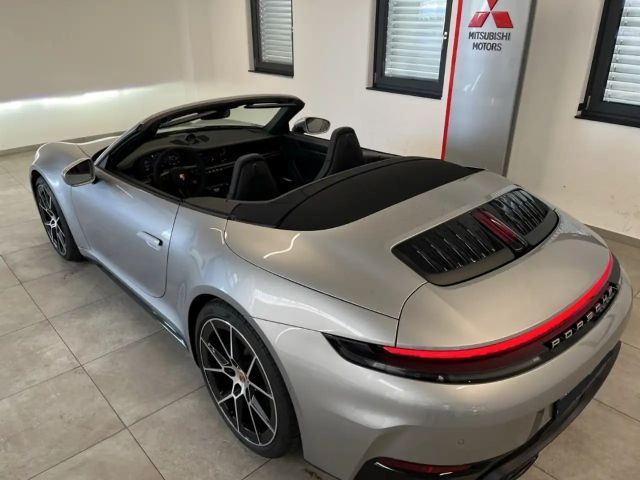 Porsche 992 Cabrio Carrera
