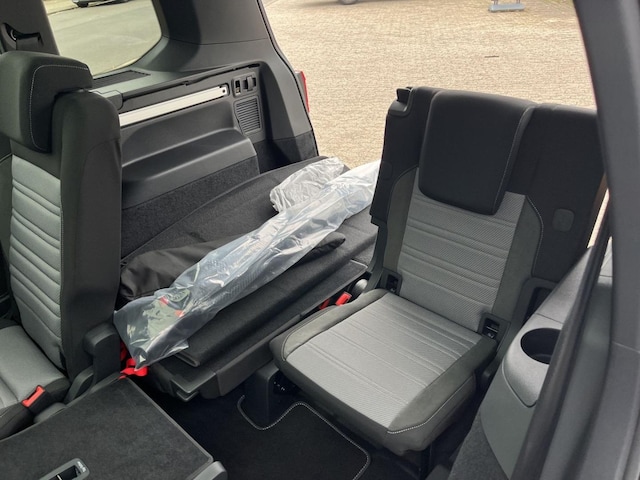 Volkswagen Touran DSG Highline R-Line