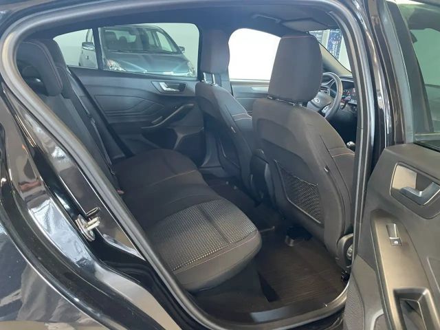 Ford Focus EcoBoost ST Line Style