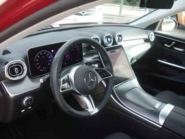 Mercedes-Benz C 180 AVANTGARDE Sedan