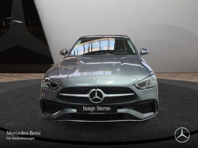 Mercedes-Benz C 180 AMG Line Sedan