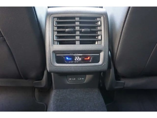 Volkswagen Golf Golf VIII R-Line Variant