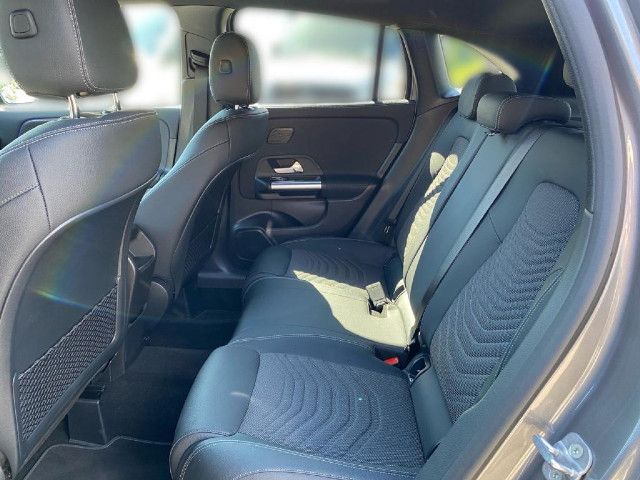 Mercedes-Benz GLA 180 GLA 180 d