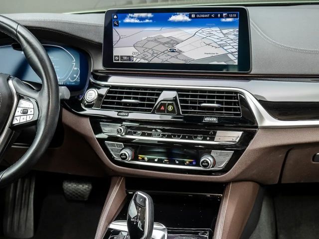 BMW 530 530e Luxury Line Touring