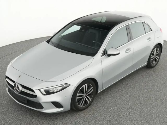 Mercedes-Benz A 180 Hatchback Luxury Line