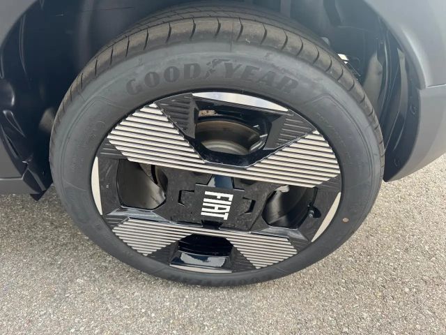 Fiat Grande Panda E La Prima