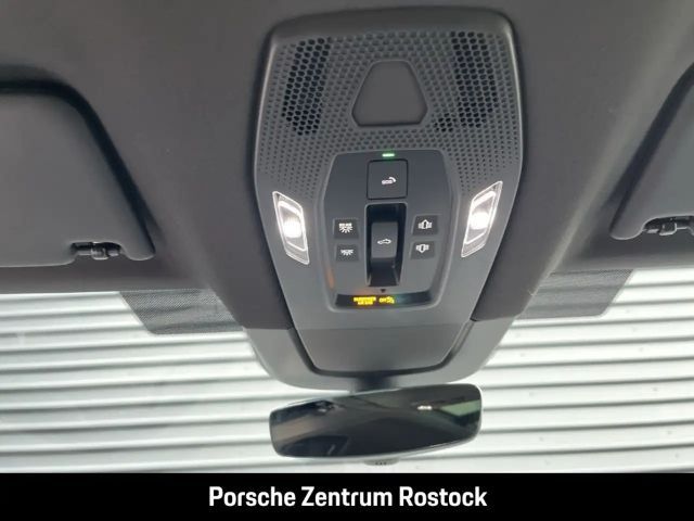 Porsche Macan Luftfederung Panoramadach LED-Matrix