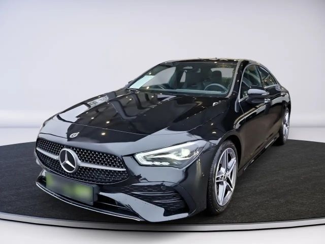 Mercedes-Benz CLA 200 AMG Line Coupé
