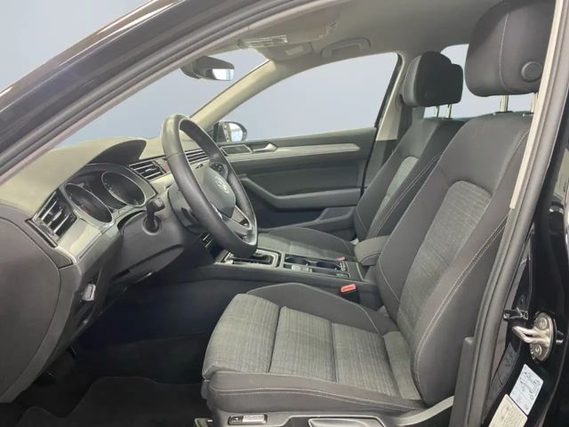 Volkswagen Passat 2.0 TDI Business DSG Variant
