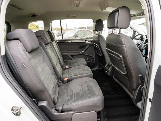 Volkswagen Touran 1.5 TSI Highline