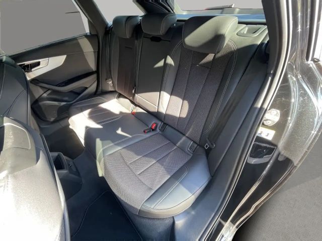 Audi A4 35 TFSI S-Line