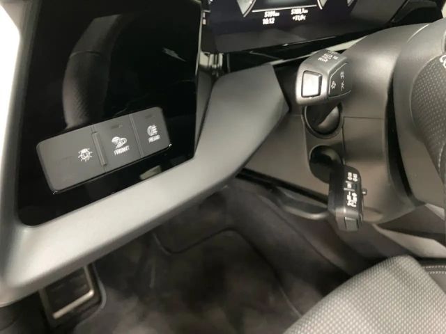 Audi A3 35 TFSI S-Line Sedan