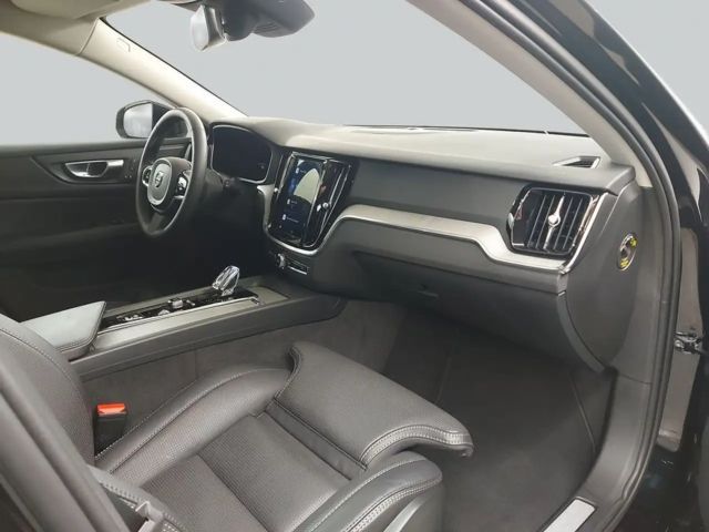 Volvo V60 Cross Country AWD Plus