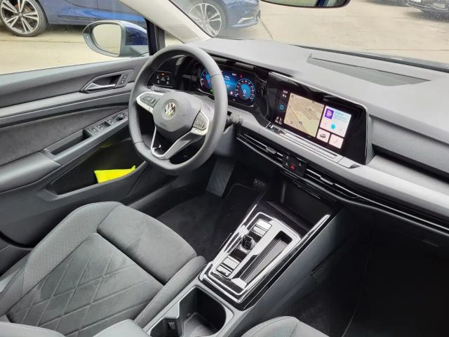 Volkswagen Golf Style Variant