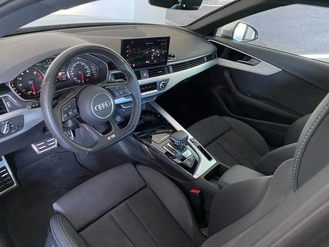 Audi A4 35 TFSI S-Line Sedan