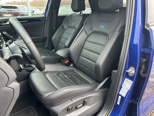 Volkswagen T-Roc R Performance *Akrapovic* AHK DCC Pano AHK